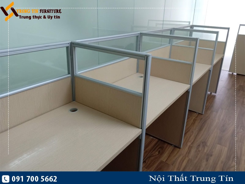 Vách ngăn khung nhôm gỗ kính VND35-18